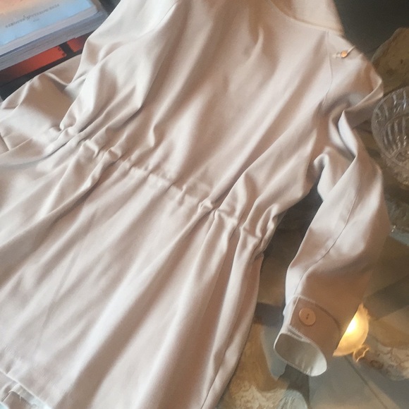 ⭐️host pickGourgeous coat from Brazilian - Picture 5 of 8